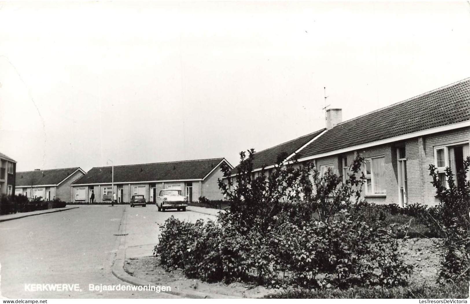 PAYS-BAS - Kerkwerve - Bejaardenwoningen - Vue Générale - Maisons - Voitures - Carte Postale Ancienne - Andere & Zonder Classificatie