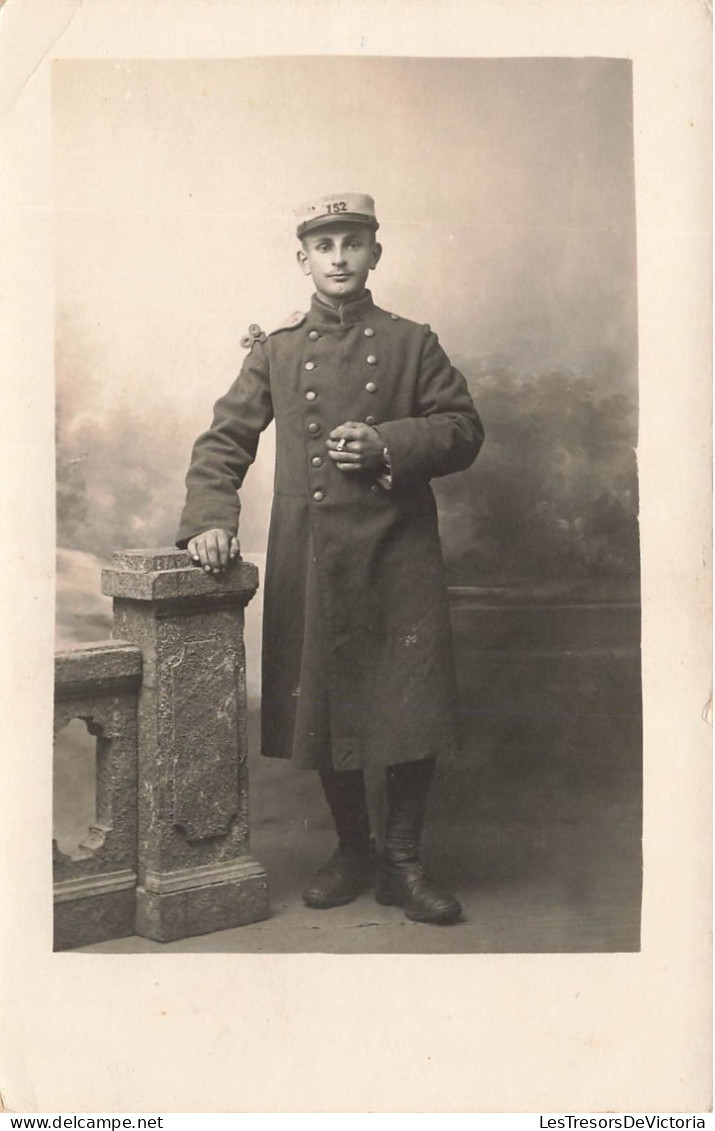 MILITARIA - Soldat En Uniformes - Carte Postale Ancienne - Andere & Zonder Classificatie