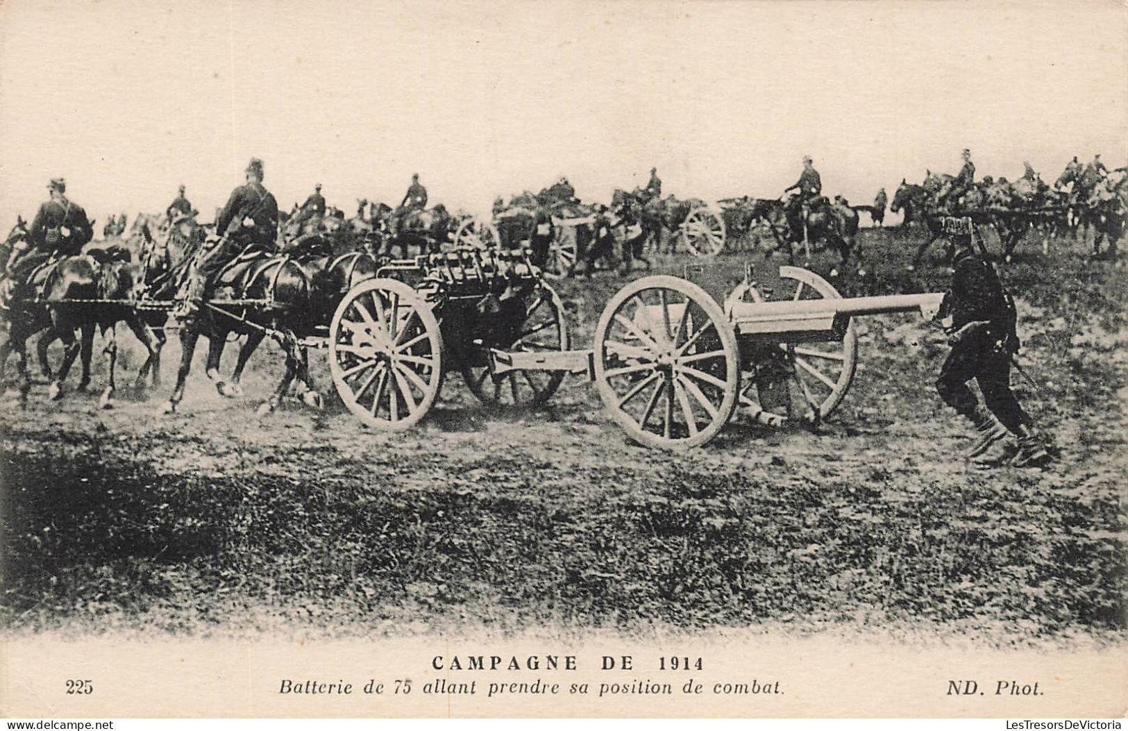 MILITARIA - Guerre 1914-1915 - Campagne De 1914 - Batterie De 75 Allant Prendre Sa Position - Carte Postale Ancienne - Other Wars