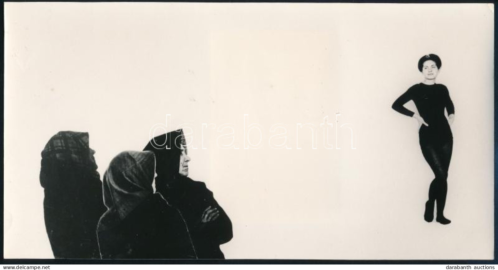 1967 Kolláth Mária Bajai Fotóművész ,,Nők" Című, Vintage Fotóművészeti Alkotása, Feliratozva, Kiállítási Emlékjegy A Hát - Other & Unclassified