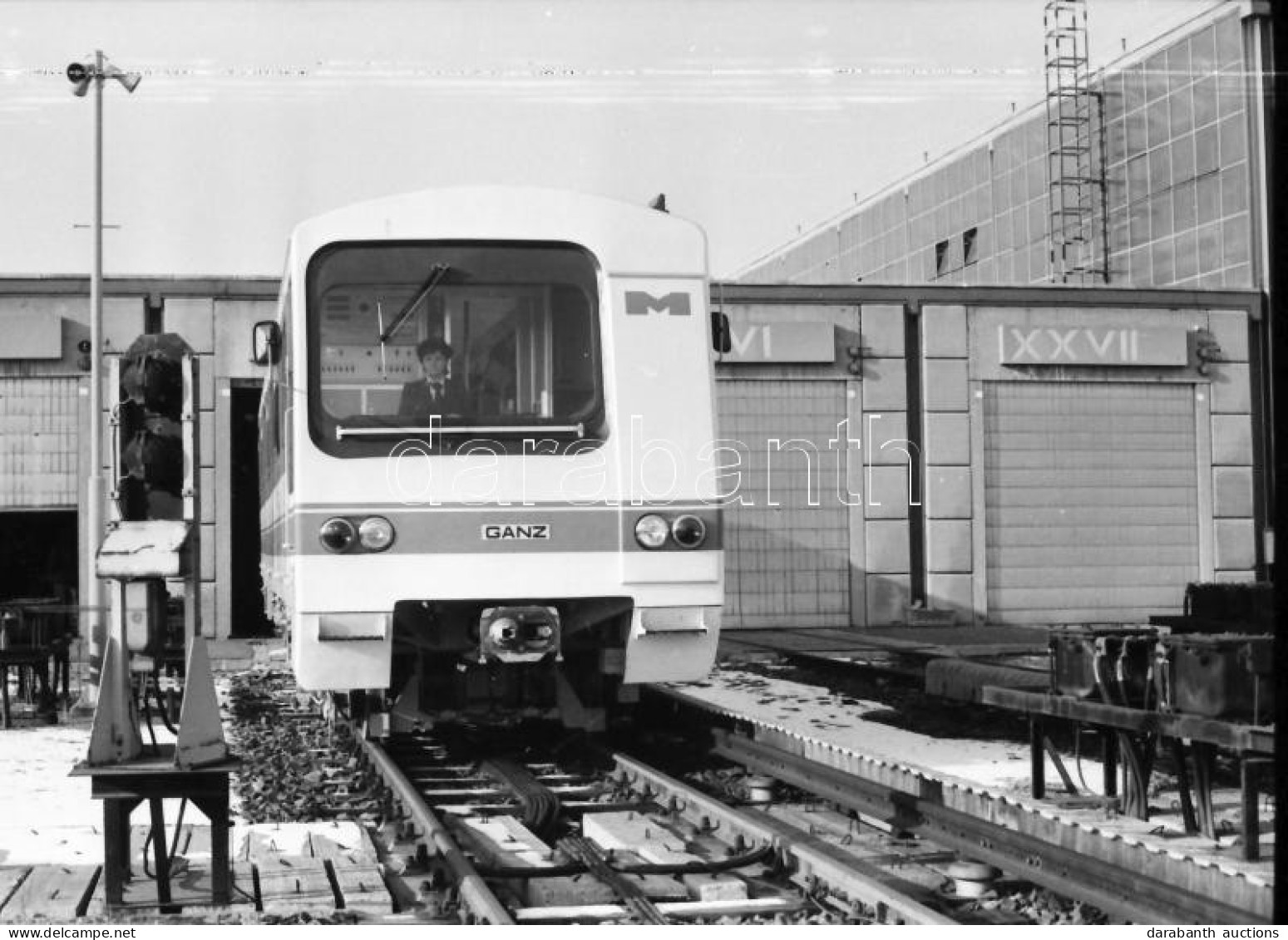 1987 Budapest, új Metrókocsik A Kőér Utcai Metrótelepen, 19 Db Vintage NEGATÍV, 24x36 Mm - Sonstige & Ohne Zuordnung