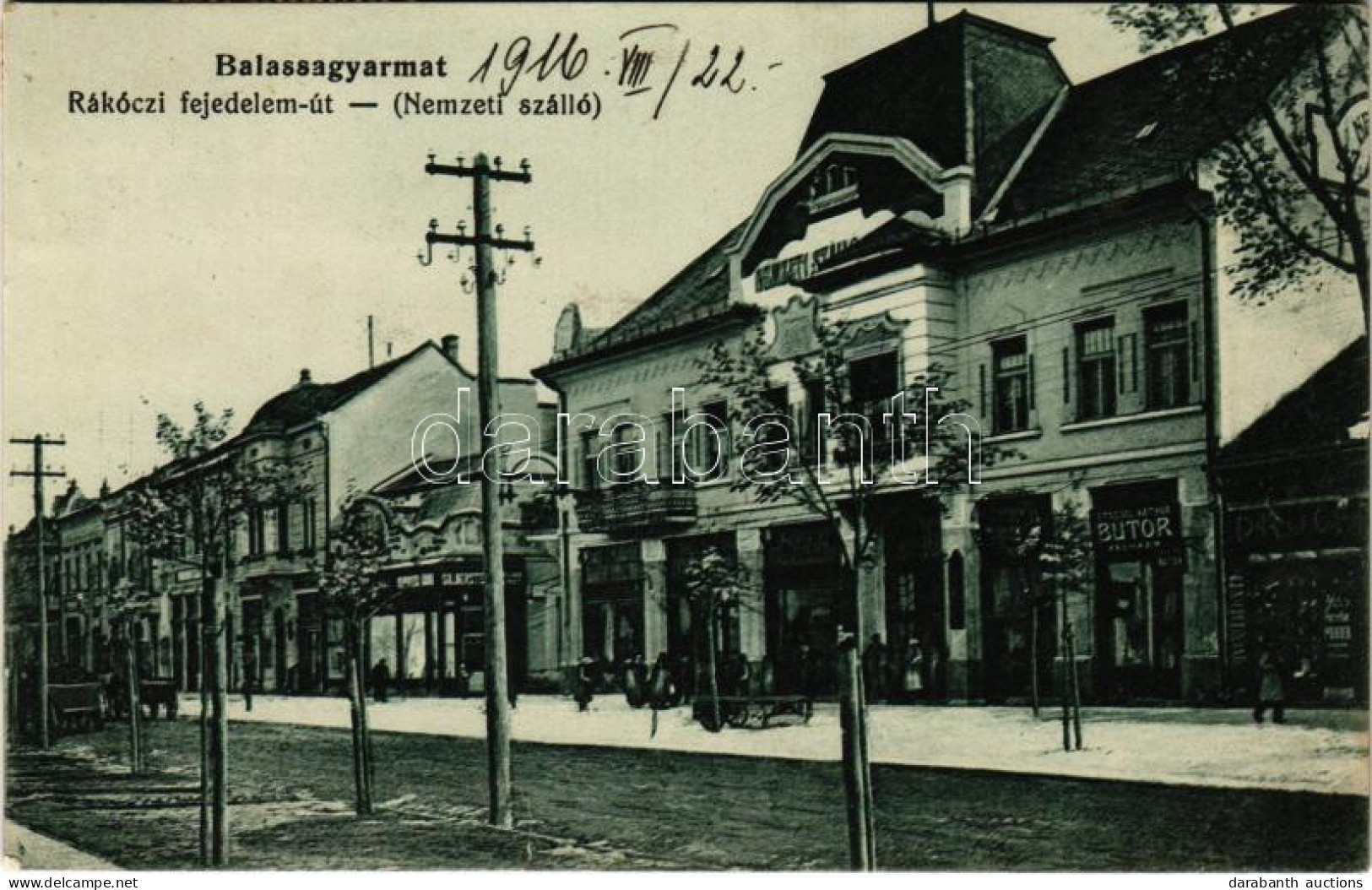 T3 1916 Balassagyarmat, Rákóczi Fejedelem út, Nemzeti Szálló, Stossel Arthur Bútor áruház üzlete, Drogéria (szakadás / T - Non Classés
