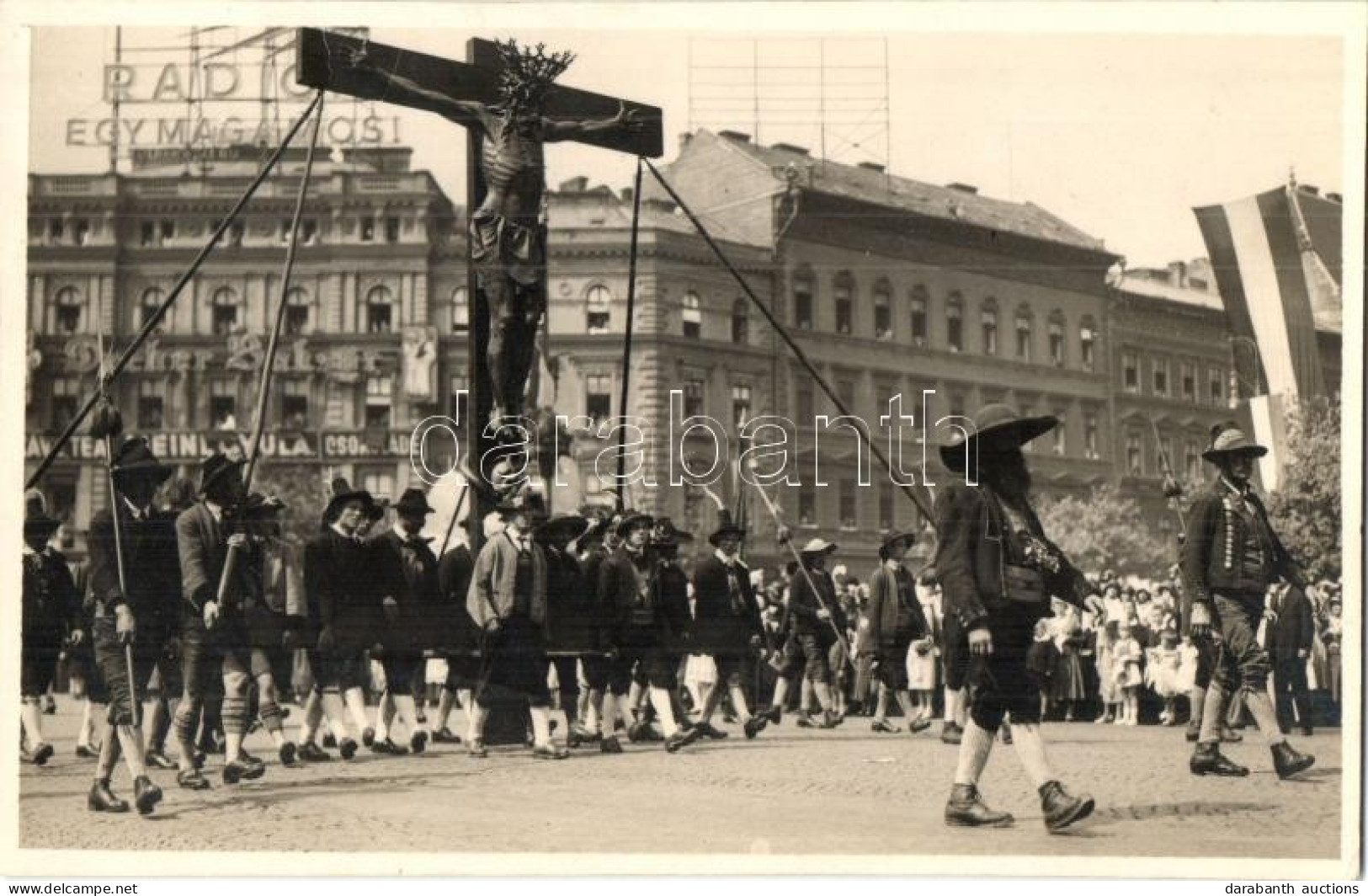 ** T1/T2 ~1930 Budapest VI. Oktogon Tér, Meinl Gyula Kávé, Tea és Csokoládé üzlete, Felvonulás Keresztre Feszített Jézus - Non Classificati