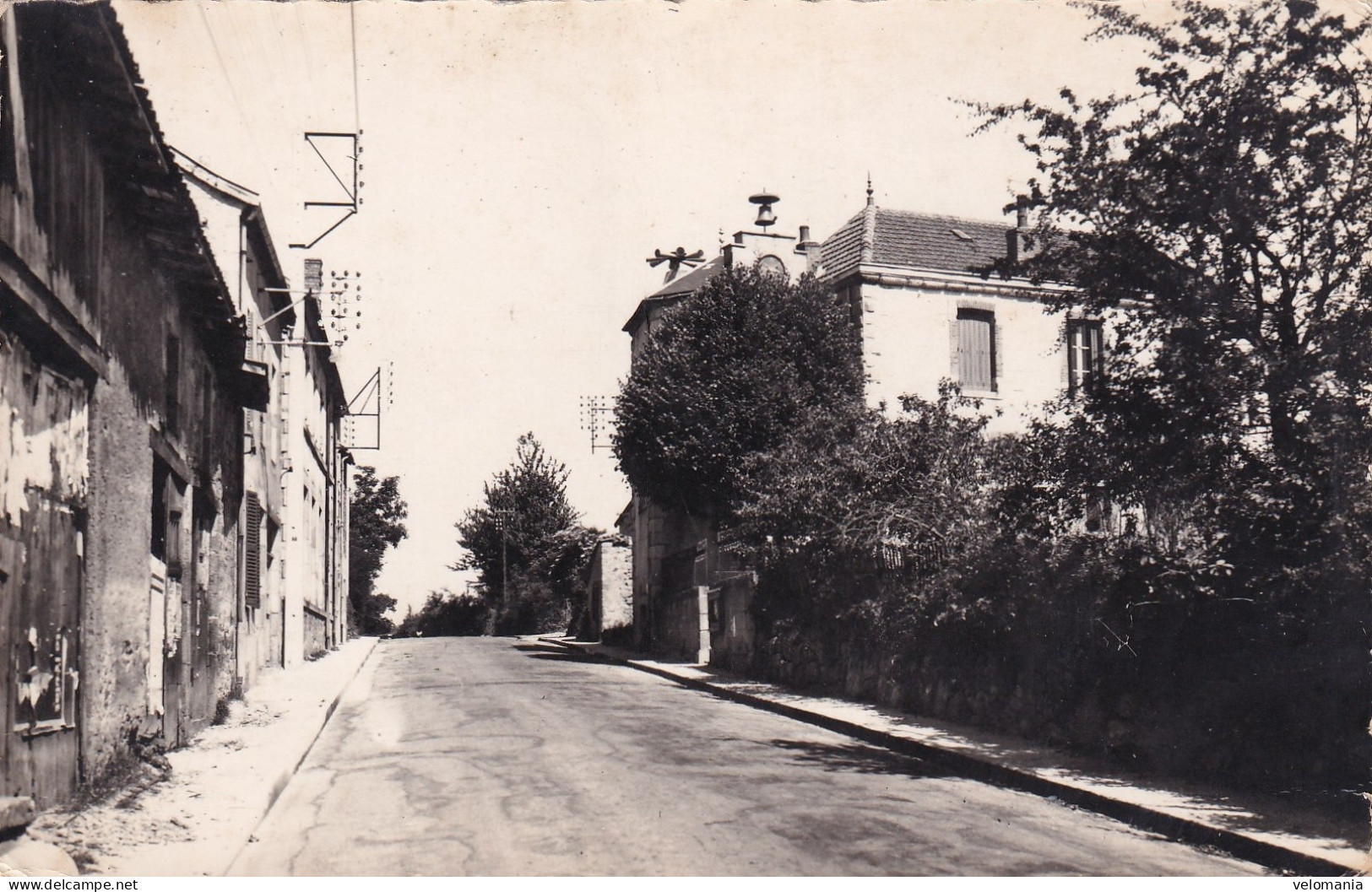 S16268 Cpsm 63 Lachaux - La Mairie Et Les écoles - Lezoux