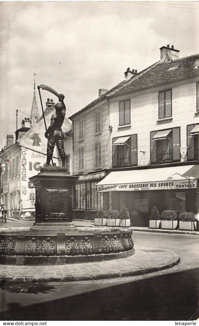 D5354 Saint Leu La Foret Place De La Forge - Saint Leu La Foret