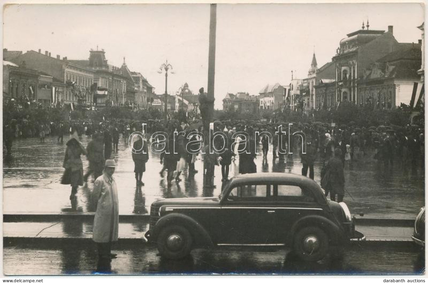 * T2 1940 Marosvásárhely, Targu Mures; Bevonulás. Hátoldalon Magyar Szalag, Szabó Miklós Fényképészeti Műterme / Entry O - Unclassified