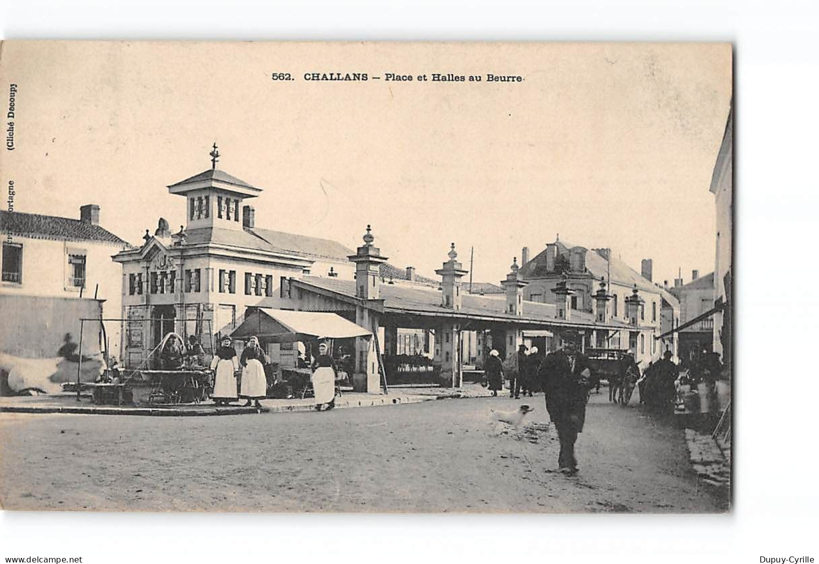 CHALLANS - Place Et Halles Au Beurre - Très Bon état - Challans