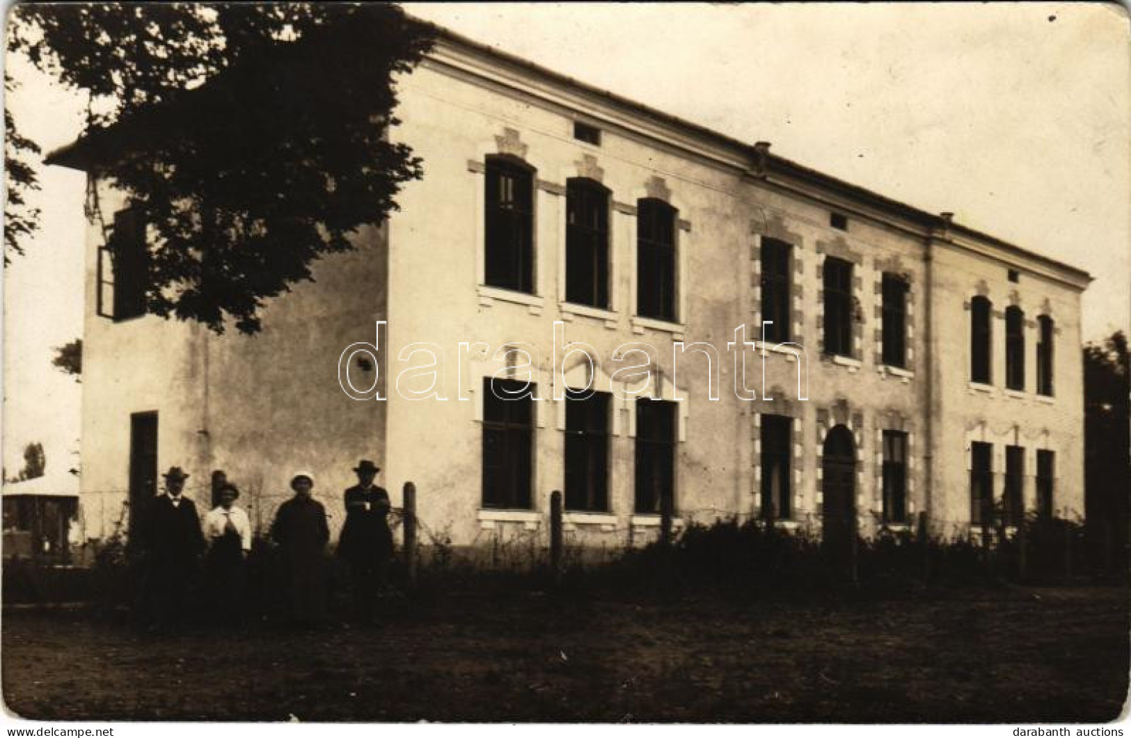 * T3 1915 Medyka, Medyce; Szkola / School. Photo (cut) - Unclassified