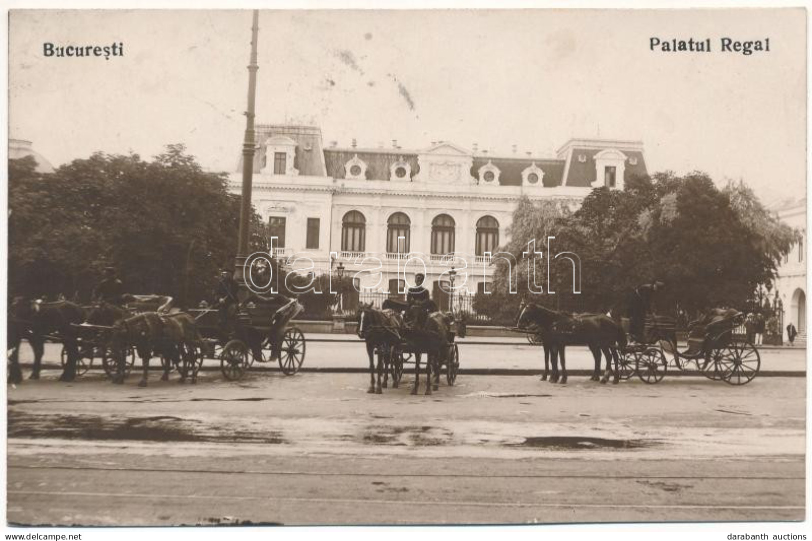 * T2/T3 Bucharest, Bukarest, Bucuresti, Bucuresci; Palatul Regal / Royal Palace, Horse-drawn Carriages (fl) - Ohne Zuordnung