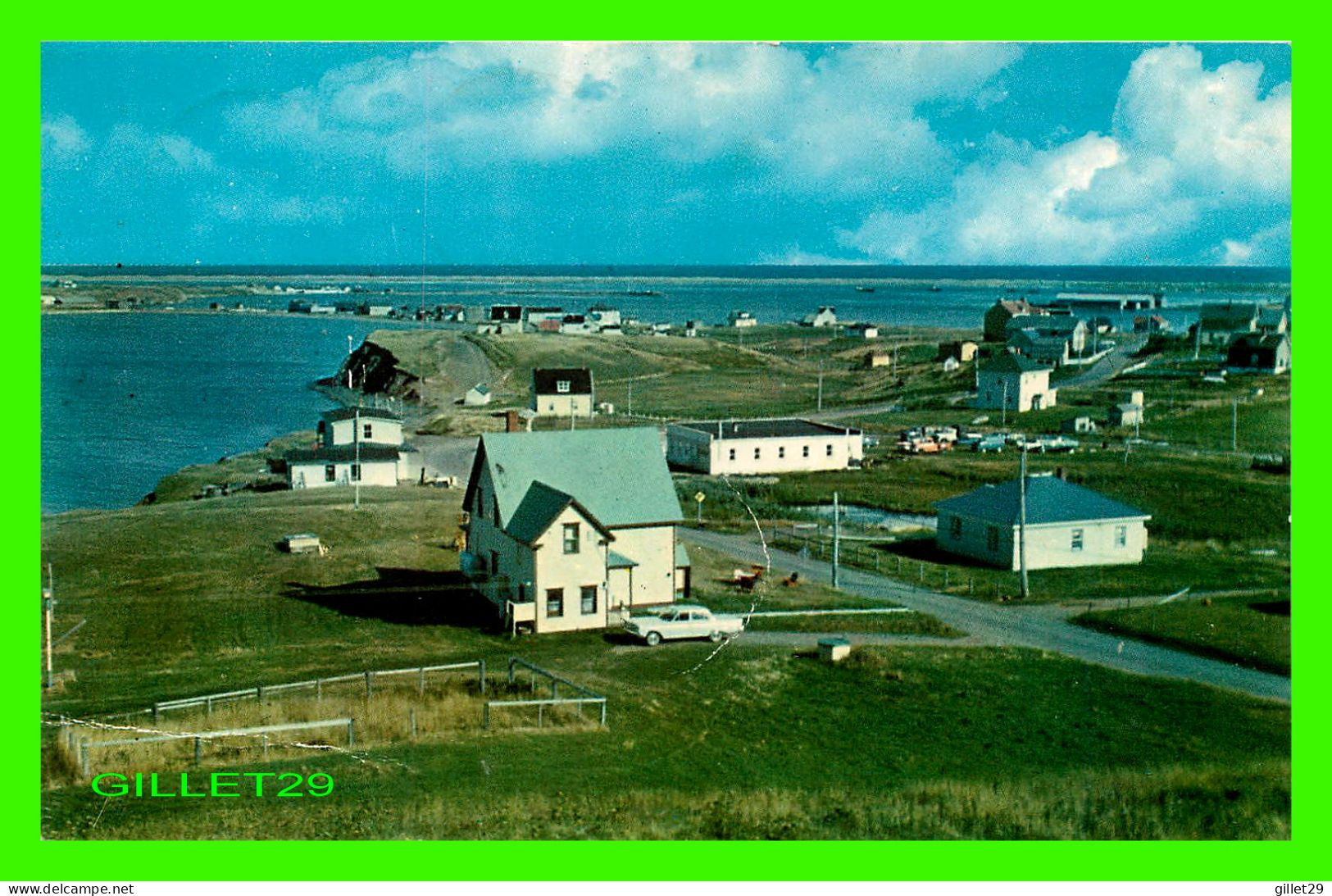 ILES DE LA MADELEINE, QUÉBEC - VUE DU VILLAGE ANSE ETANG-DU-NORD - CIRCULÉ EN 1975 - PUB. PAR LES AGENCES KENT ENR. - - Other & Unclassified