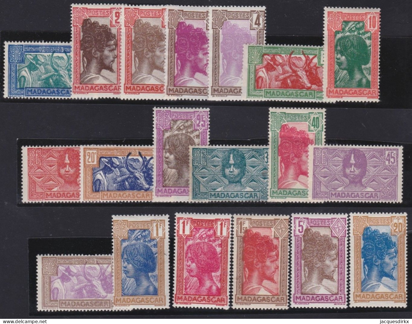 Madagascar   .  Y&T   .    19 Timbres   .      *     .     Neuf Avec Gomme - Ungebraucht