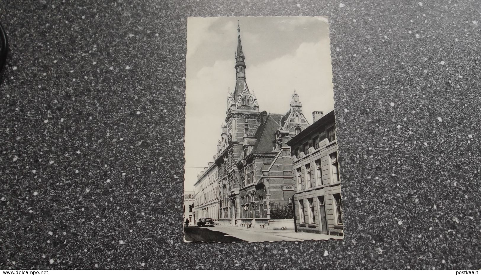 HASSELT: Provinciaal Gouvernementsgebouw (rechts Licht Beschadigd !!!!) - Hasselt