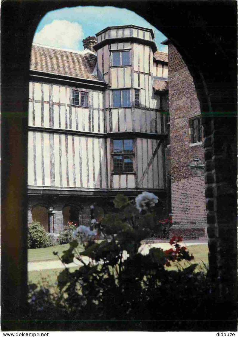 Angleterre - Cambridge - Cloister Court - Queen's College - Cambridgeshire - England - Royaume Uni - UK - United Kingdom - Cambridge