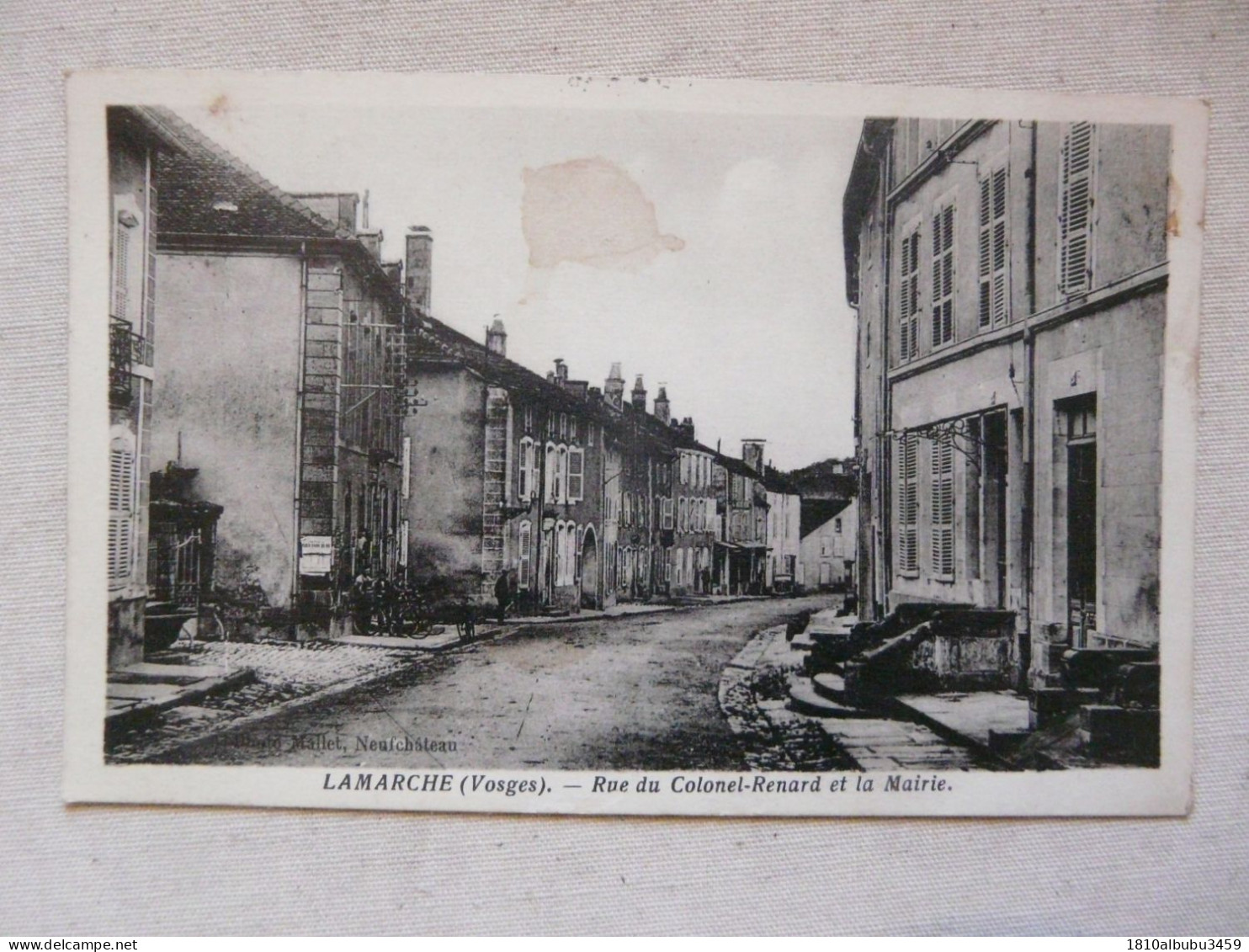 RARE - CPA 88 VOSGES - LAMARCHE : Rue Du Colonel-Renard Et La Mairie - Lamarche