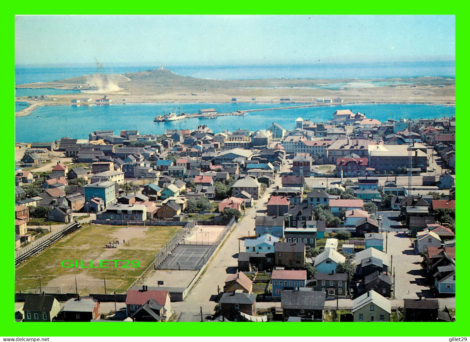 SAINT-PIERRE ET MIQUELON, FRANCE - VUE AÉRIENNE DE LA VILLE -  JEAN BRIAND PHOTOGRAPHE - - Saint-Pierre En Miquelon