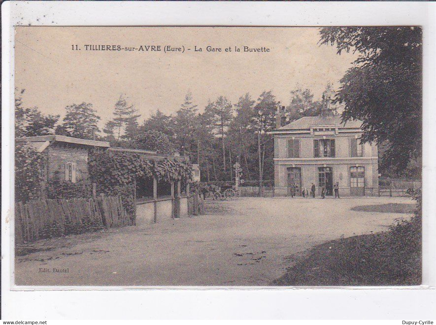 TILLIERES-sur-AVRE: La Gare Et La Buvette - Très Bon état - Tillières-sur-Avre