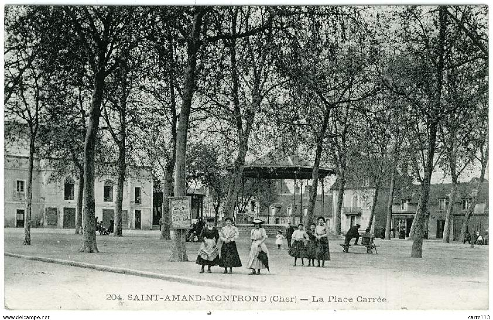 18 - B7898CPA - SAINT ST AMAND MONTROND - La Place Carrée - Kiosque - Très Bon état - CHER - Saint-Amand-Montrond