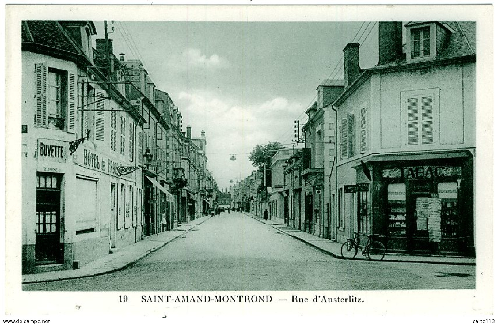 18 - B7886CPSM - SAINT AMAND MONTROND - Rue D'austerlitz  - Tabac Et Hotel Des 3 Perdrix - Parfait état - CHER - Saint-Amand-Montrond