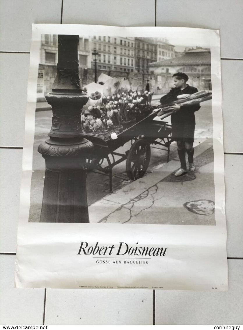 Poster Affiche Robert Doisneau "Gosse Aux Baguettes"1945 60x80cm Vintage - Afiches