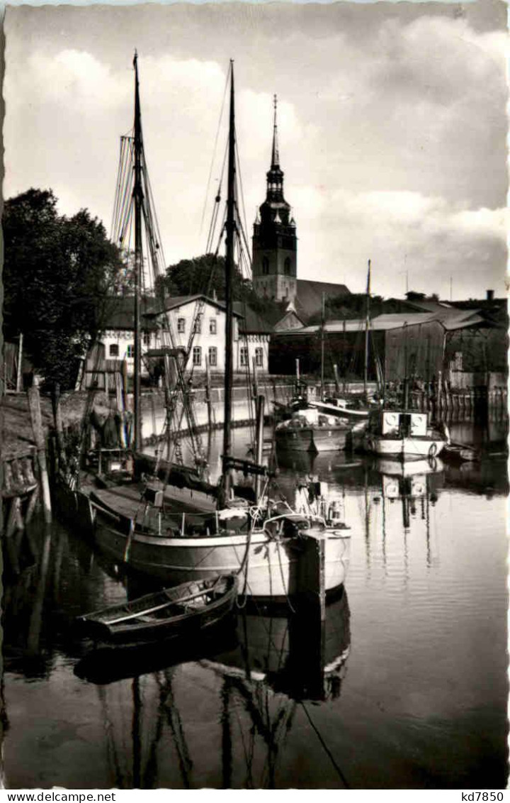 Itzehoe, Hafen Mit Hauptzollamt - Itzehoe