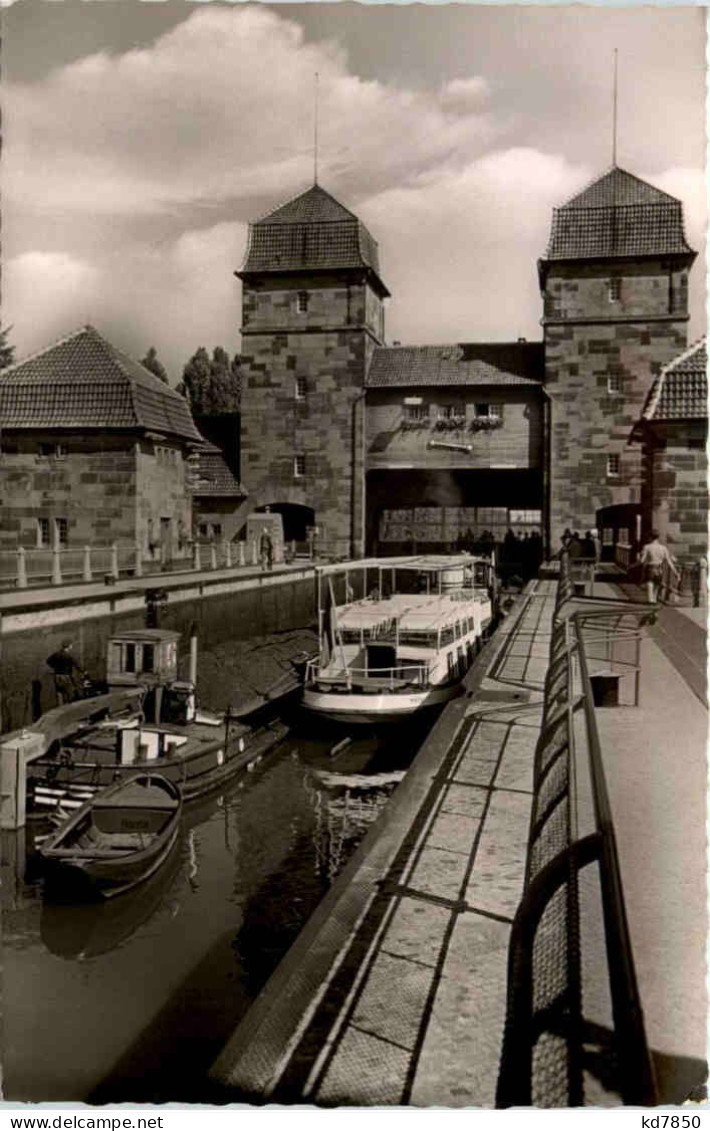 Minden, Schachtschleuse Zwischen Mittellandkanal Und Weser - Minden