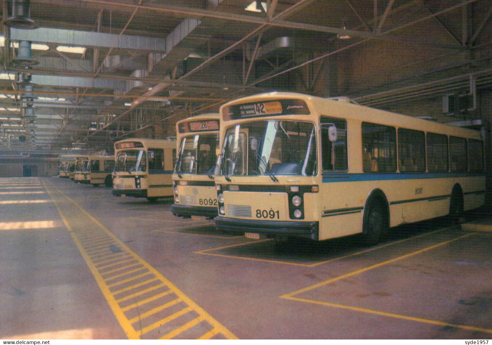 BELGIQUE - Bruxelles - Garage Des Autobus Au Dépôt D'Auderghem - AMUTRA N° 33 - Transport Urbain En Surface