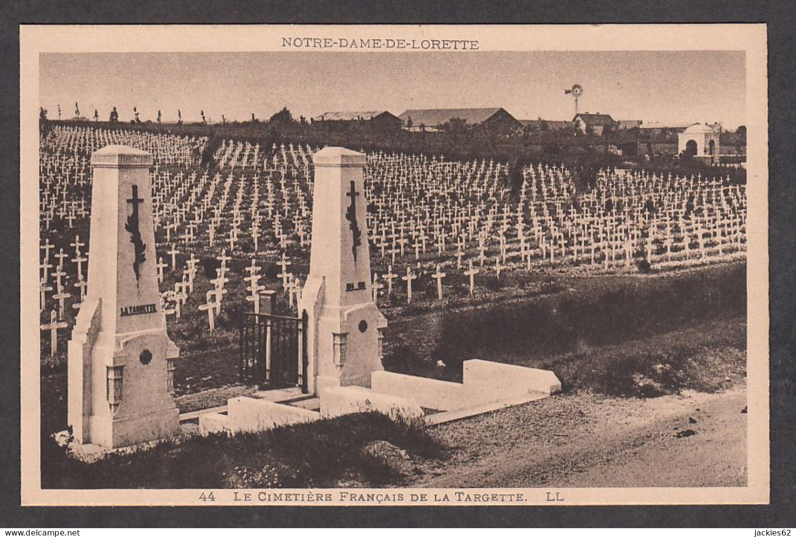 094903/ Mémorial De N .D. De Lorette, Le Cimetière Français De La Targette - Cimiteri Militari