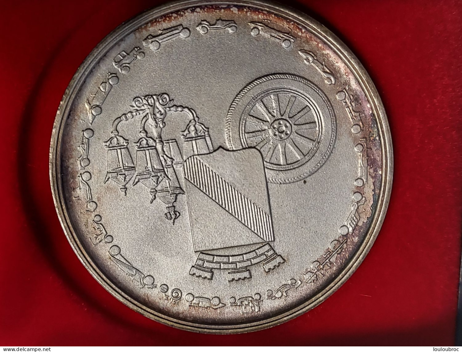 MEDAILLE ARGENT 024 BADEN BADEN AUTOMOBILTAGE 1990   DIAMETRE  43mm ET POID 51 Grammes - Altri & Non Classificati