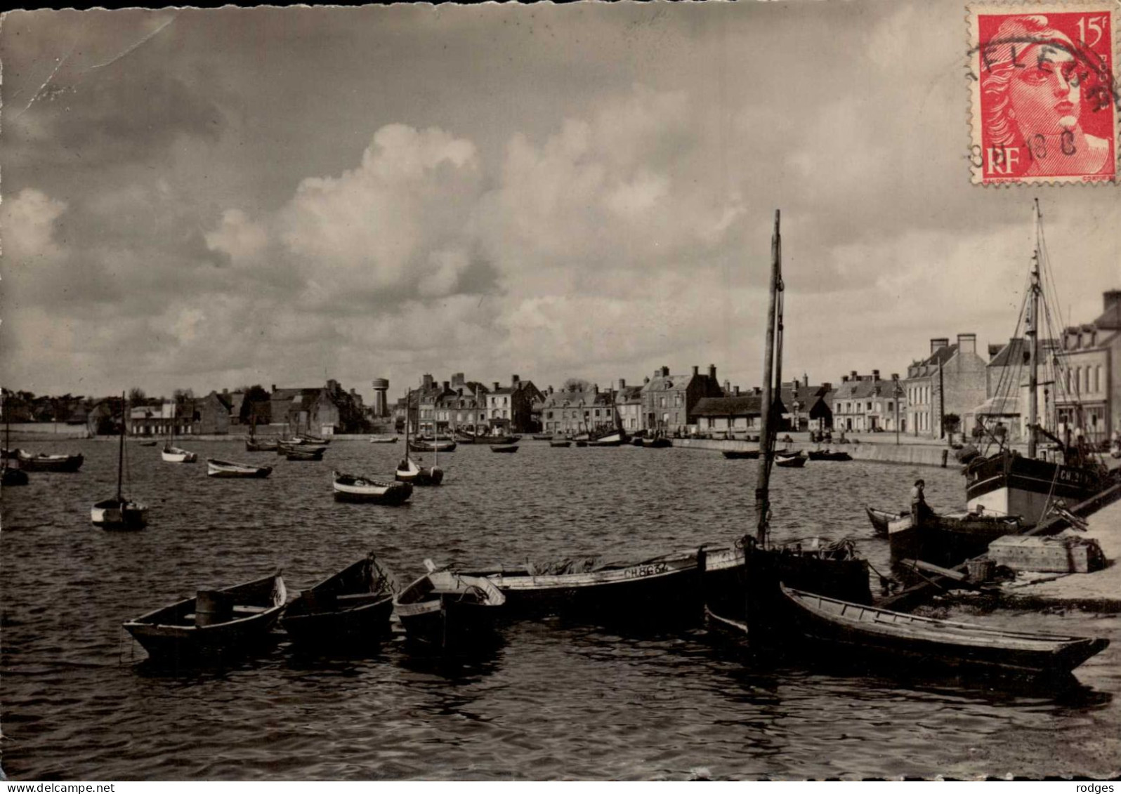 50 , Cpsm  BARFLEUR , 705 , Le Port Vu De L'Eglise (13615) - Barfleur