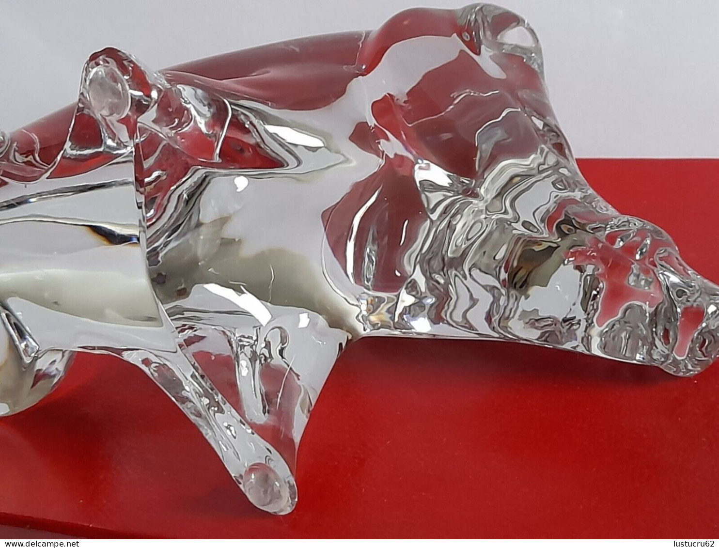 BACCARAT Sculpture en cristal d'un Sanglier assis - Parfait état - cristal