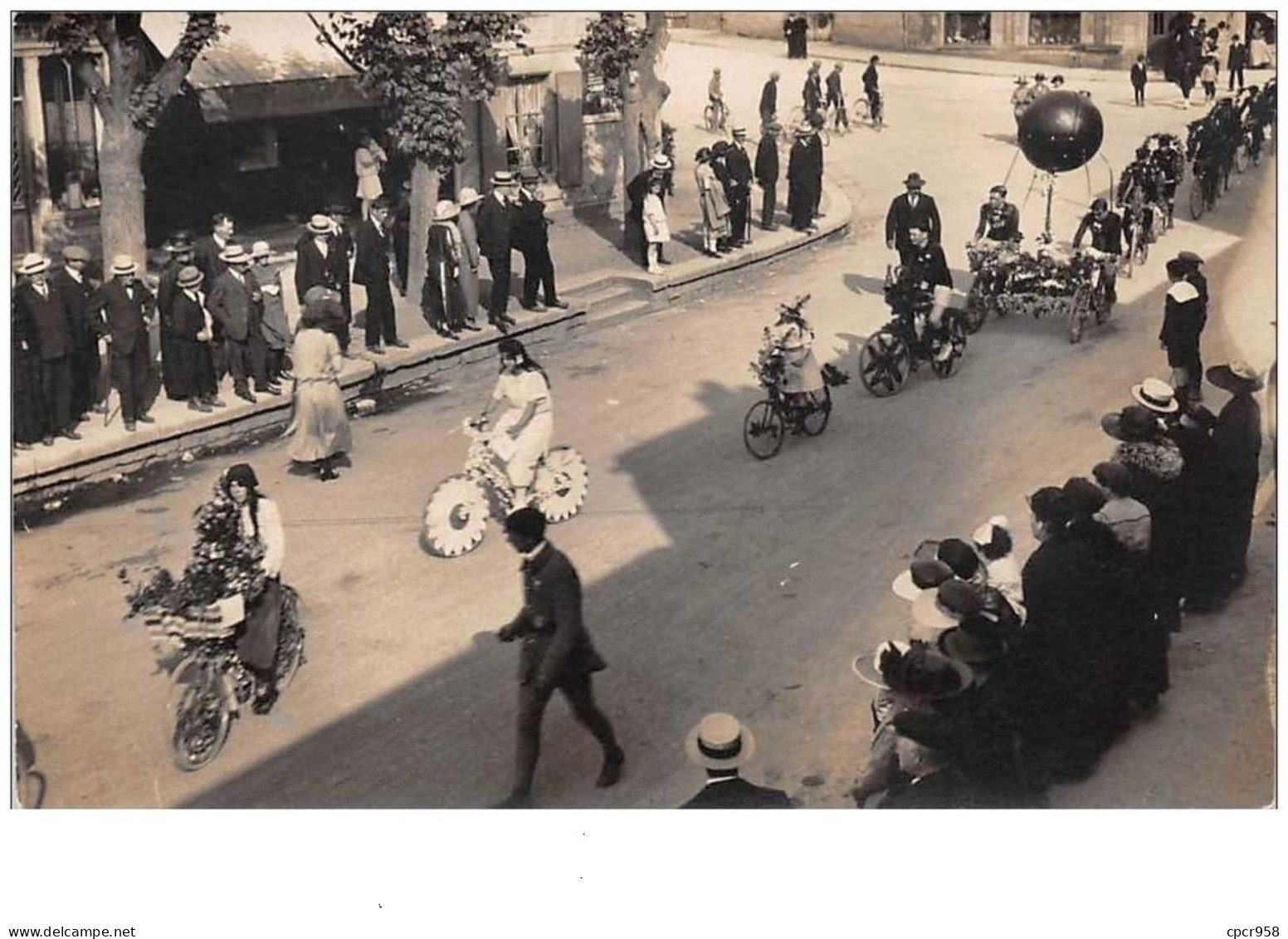 52 . N° 48990 .wassy Saint Dizier .  Cavalcade Corso Fleuri De Wassy En 1908 . Carte Photo. - Wassy
