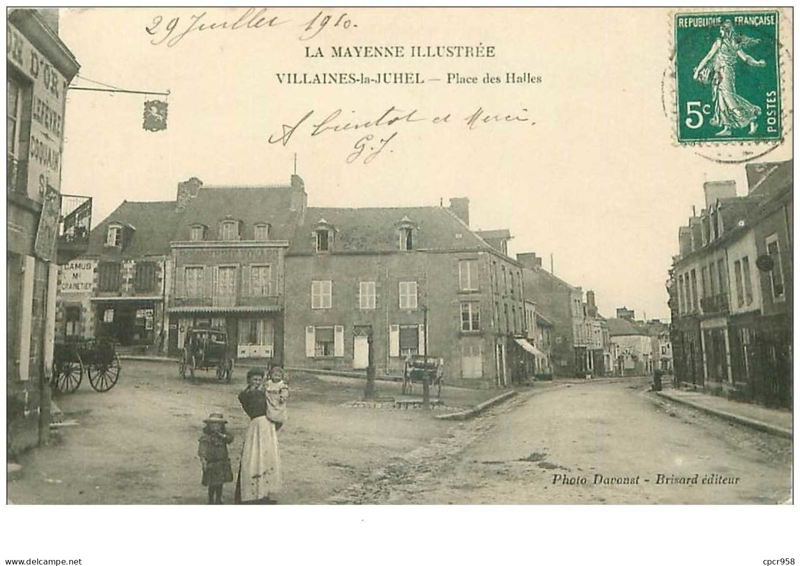 53.VILLAINES LA JUHEL.n°27782.PLACE DES HALLES - Villaines La Juhel