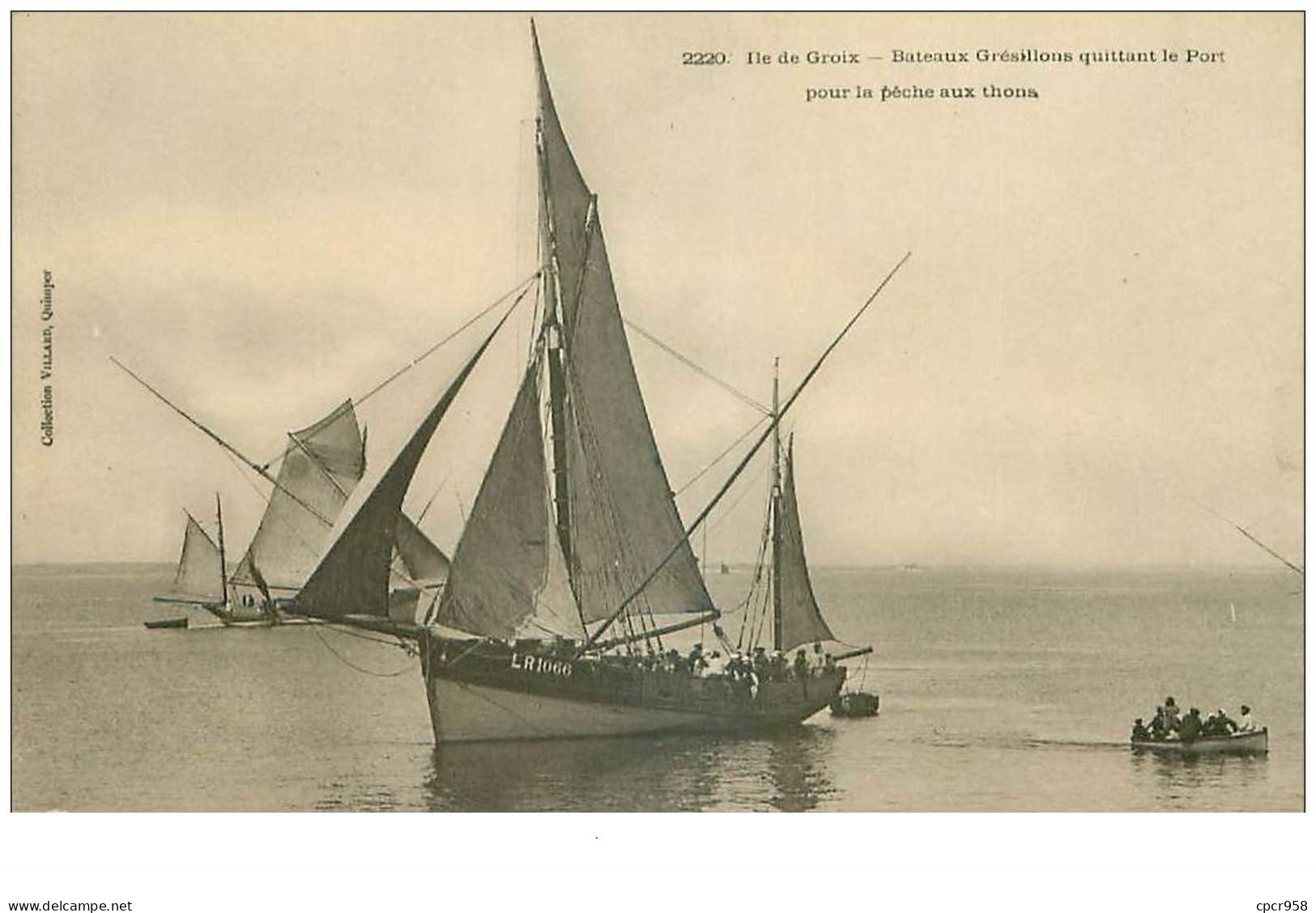 56. N°37347 . Ile De Groix. Bateaux Grésillons Quittant Le Port Pour La Peche Aux Thons. - Groix