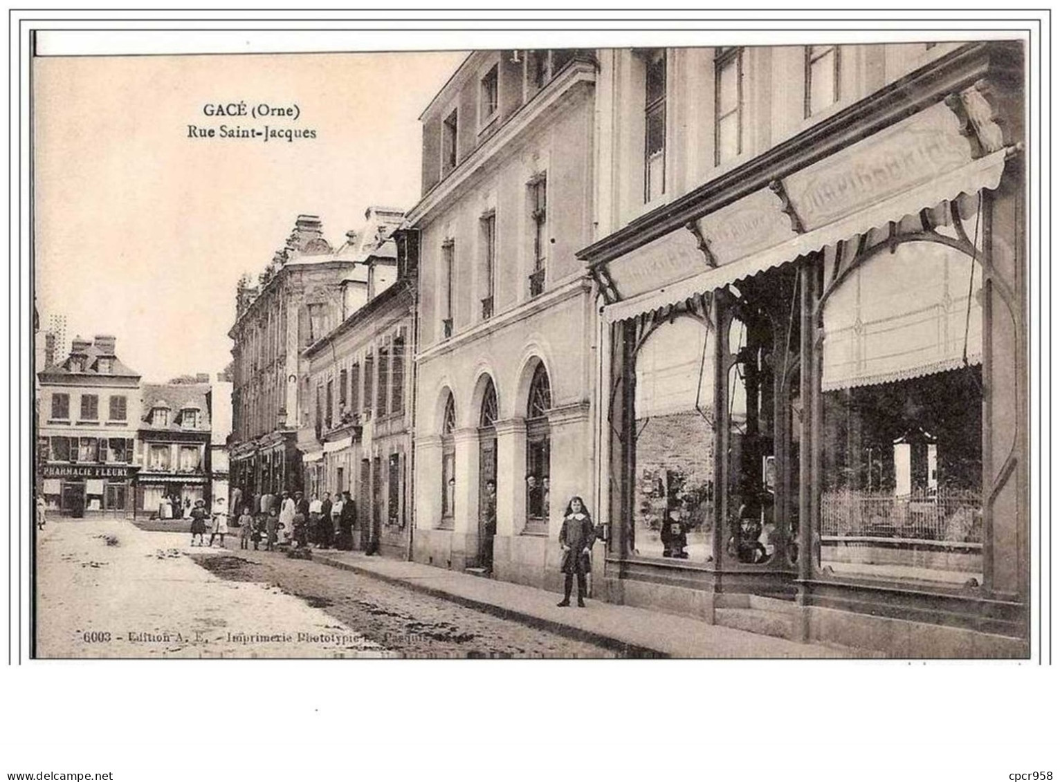 61.GACE.RUE SAINT-JACQUES. - Gace