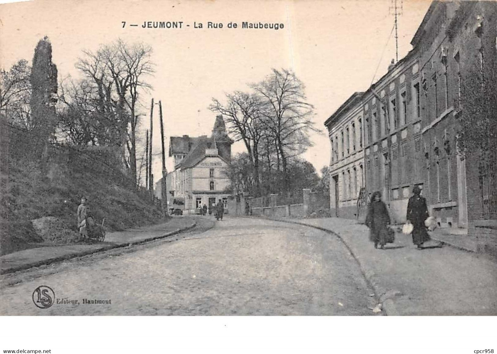 59  .  N° 201402    .     JEUMONT     .       LA RUE DE MAUBEUGE - Jeumont