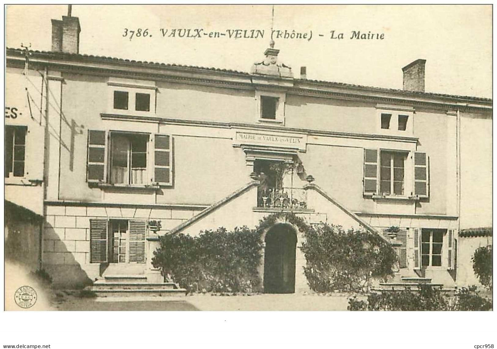 69.VAULX EN VELIN.n°21810.LA MAIRIE - Vaux-en-Velin