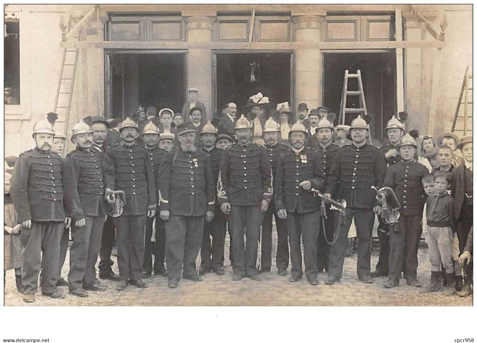 75 . N° 49952 . Pompiers . Carte Photo.bethmont Photo 24 Rue De L Ortillon - Petits Métiers à Paris