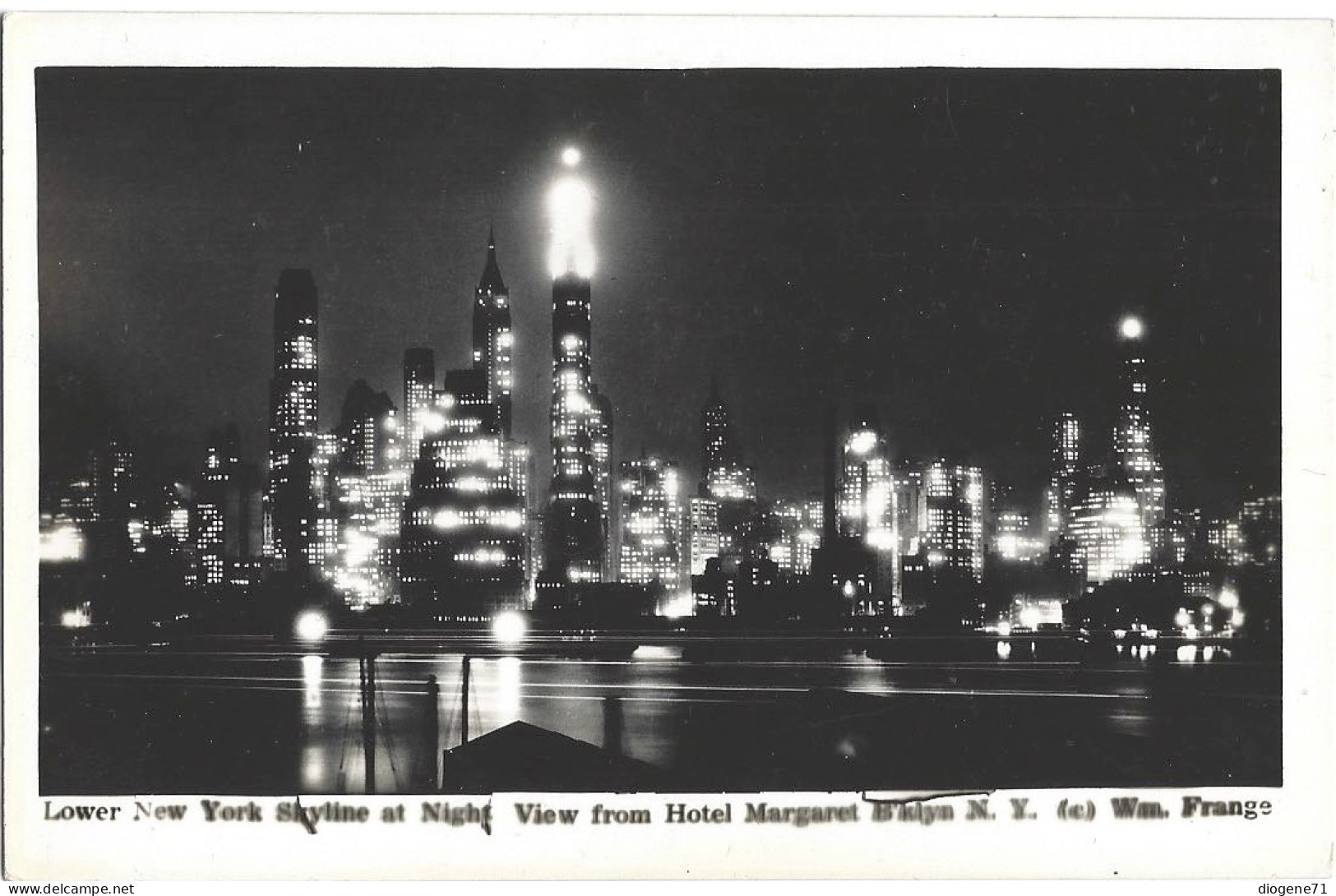 Lower New York Skyline At Night View From Hôtel Margaret Brooklyn - Manhattan