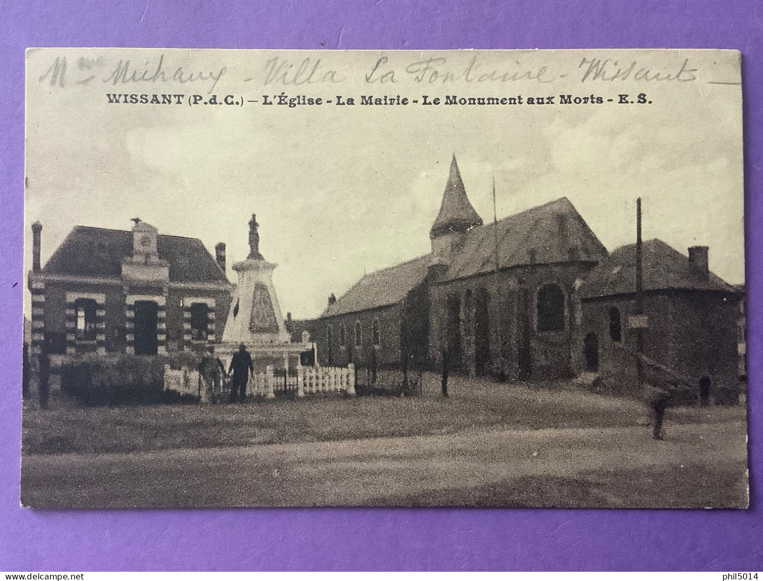 62  WISSANT     L’Eglise    La Mairie  Le Monument Aux Morts     Bon état - Wissant