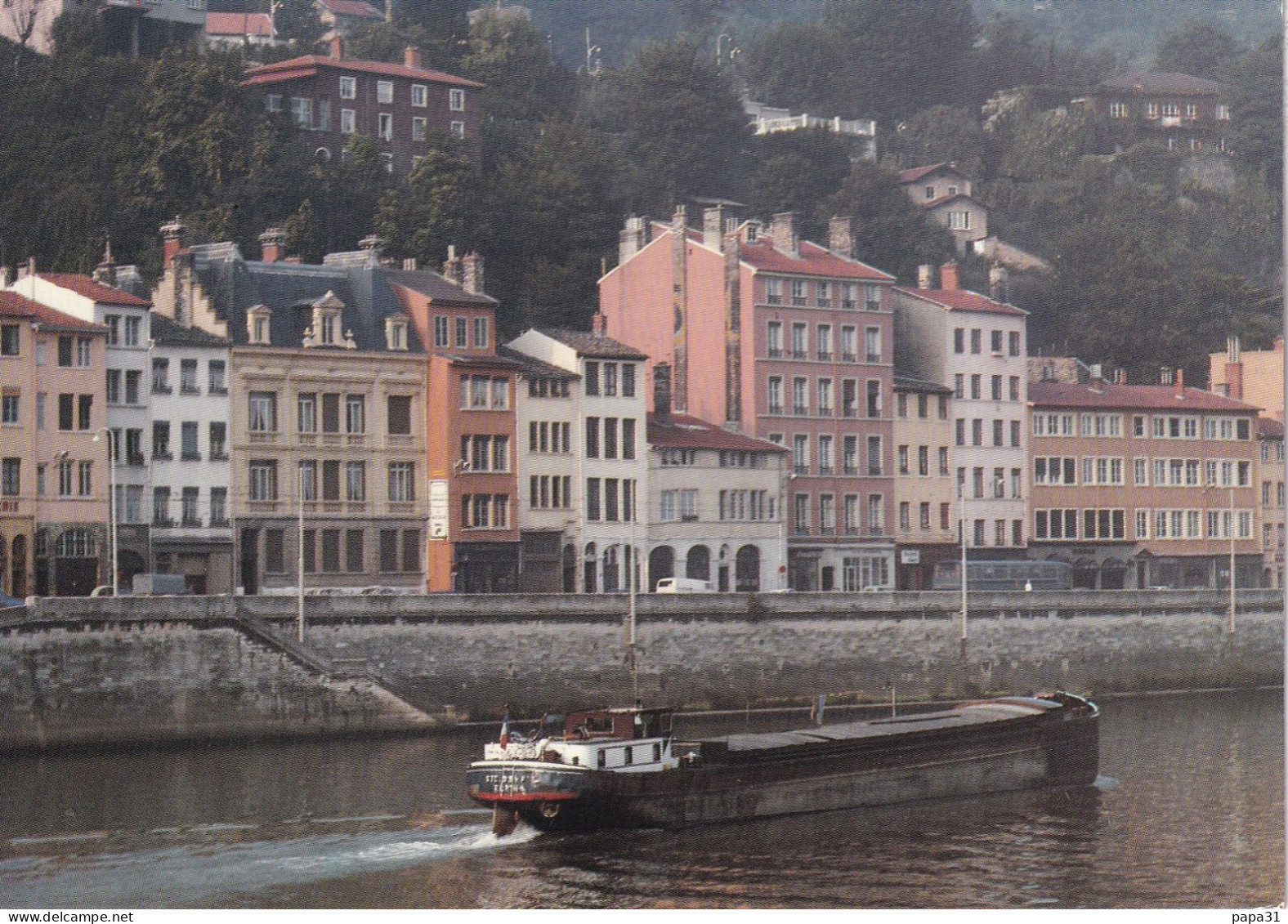 Péniche Sur Le Rhône à Lyon - Houseboats