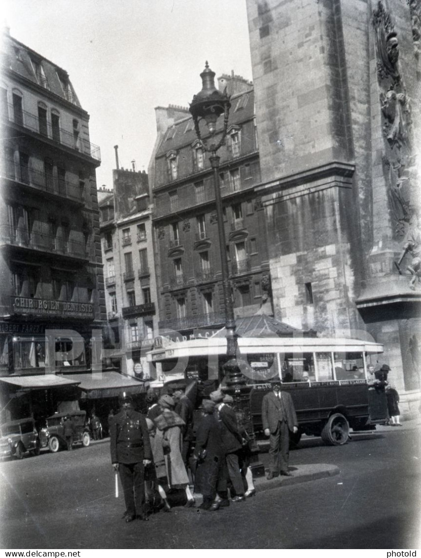 1930 POLICE PARIS AUTOBUS BUS AUTOCAR RENAULT CITROEN VOITURE FRANCE 90mm ORIGINAL AMATEUR NEGATIVE NOT PHOTO NO FOTO - Andere & Zonder Classificatie