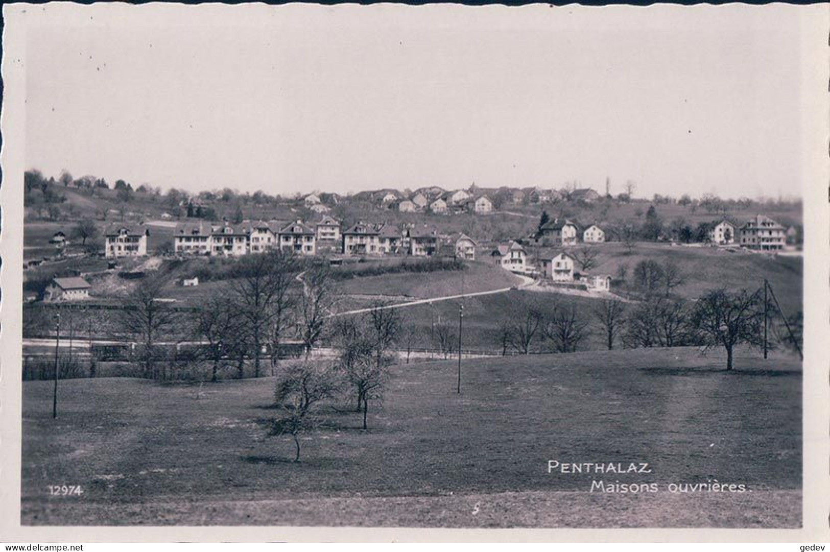 Penthalaz VD, Villas Et Chemin De Fer (12974) - Penthalaz