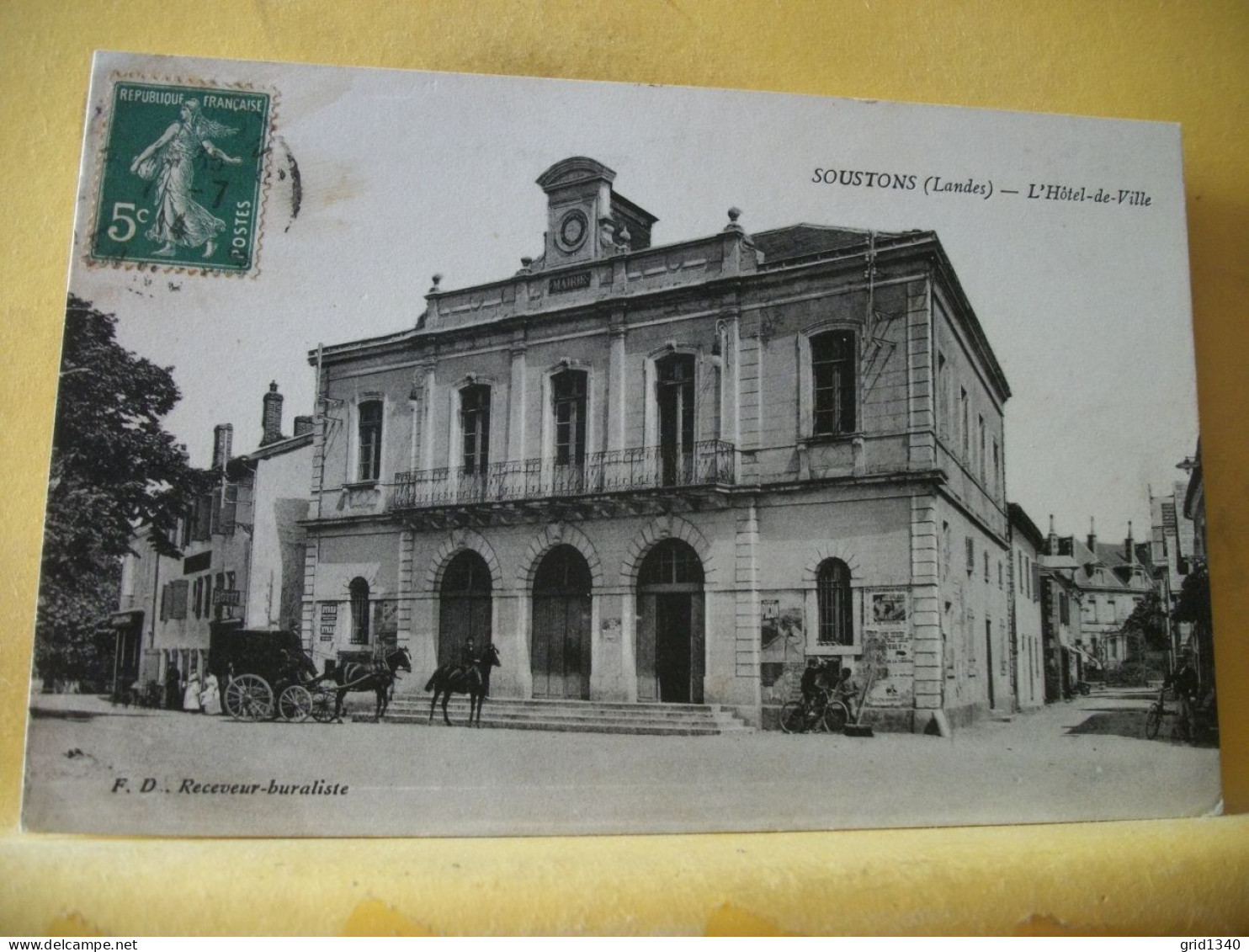 40 3191 CPA - VUE N° 2 - 40 SOUSTONS - HOTEL DE VILLE - ANIMATION. ATTELAGE - Soustons