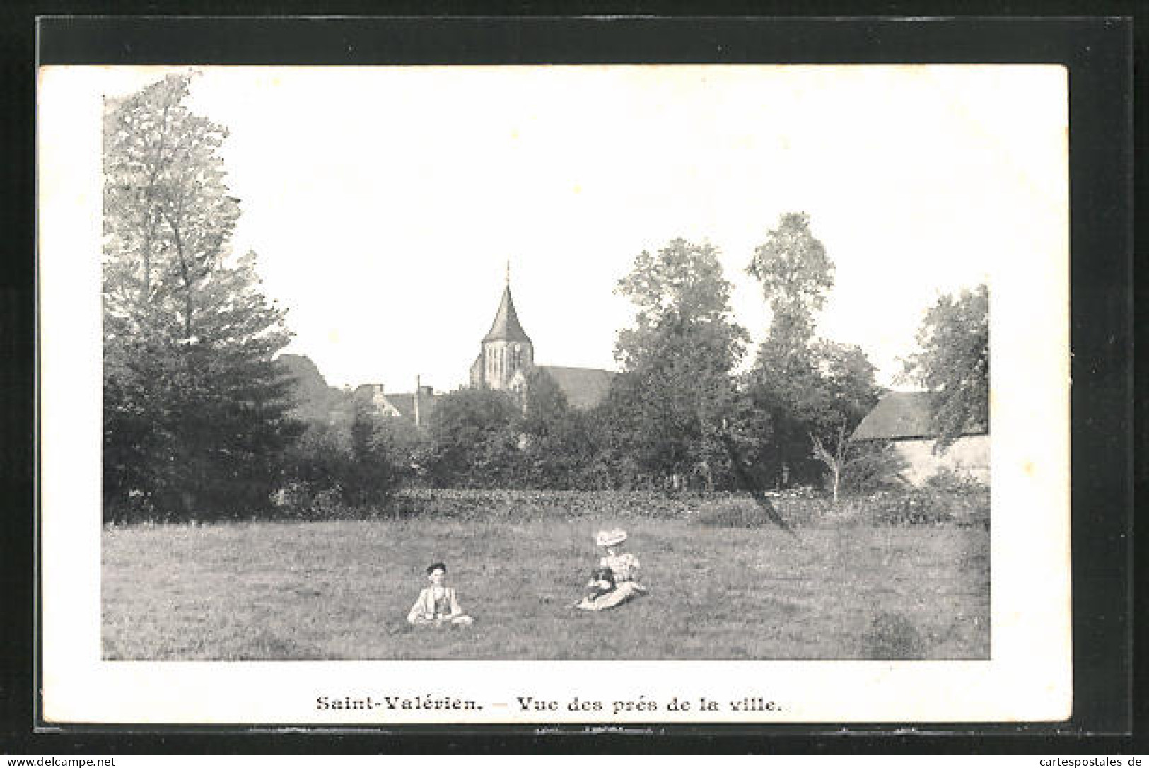 CPA Saint-Valerien, Vue Des Pres De La Ville, L`Eglise  - Saint Valerien