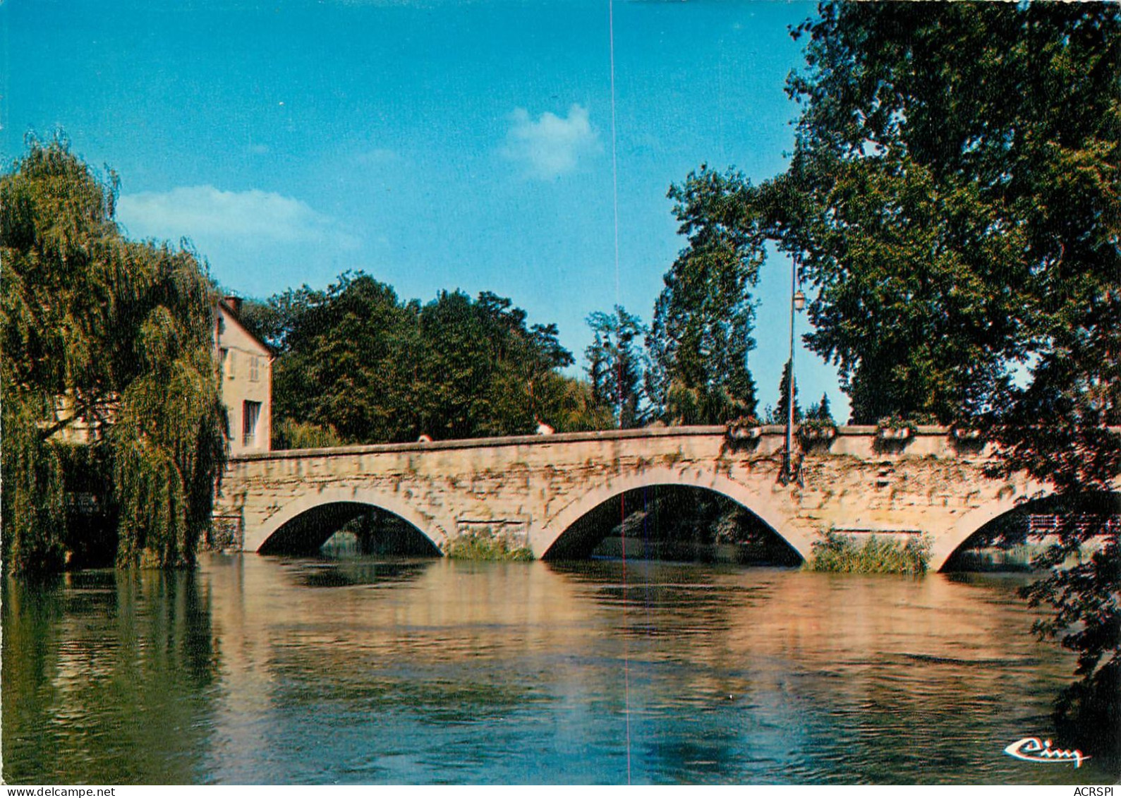 CHARLIEU  Le Pont De Pierre   27   (scan Recto-verso)KEVREN0655 - Charlieu