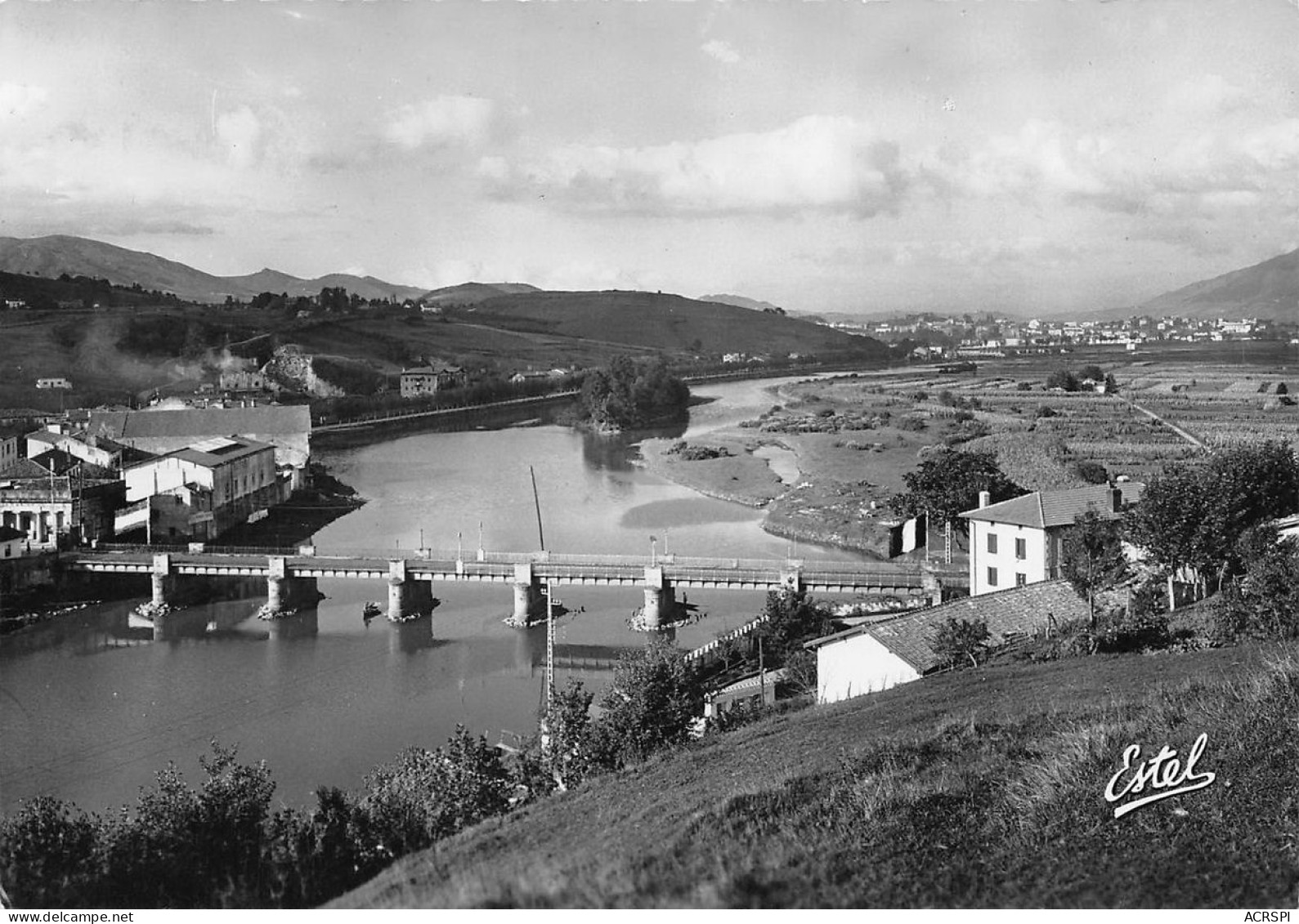 BEHOBIE  La Frontiere La Bidasoa Et Le Pont International Ile Des Faisans  35 (scan Recto Verso)KEVREN0678 - Béhobie