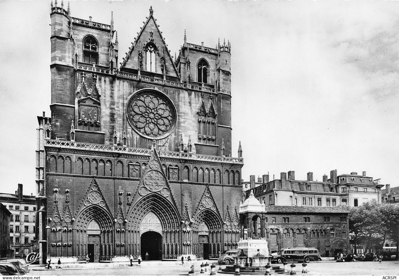 LYON Cathedrale St Jean  Et Sa Place  41 (scan Recto Verso)KEVREN0685 - Lyon 5
