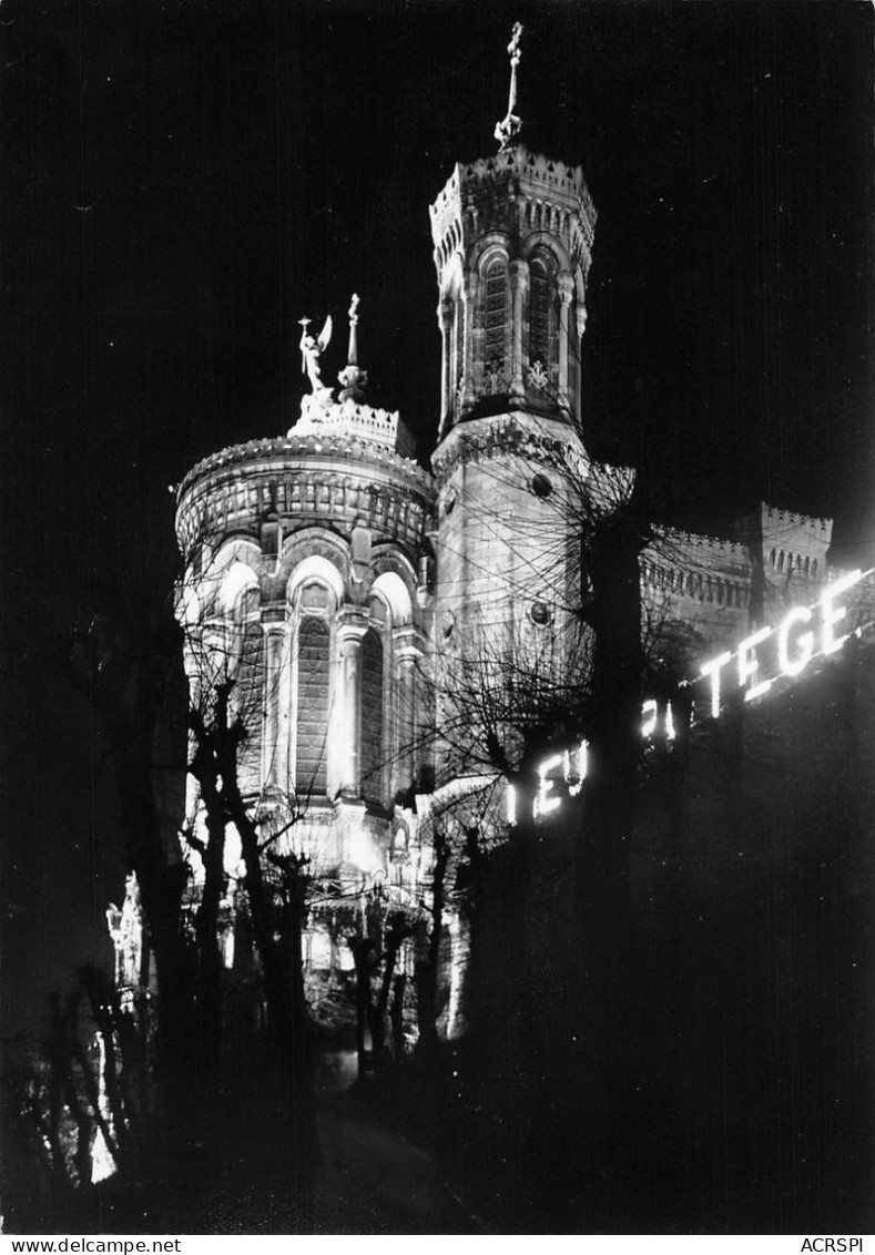 LYON  Notre Dame De Fourvière Ancienne Citadelle Et Basilique Nuit Du 8 Decembre   30 (scan Recto Verso)KEVREN0684 - Lyon 5