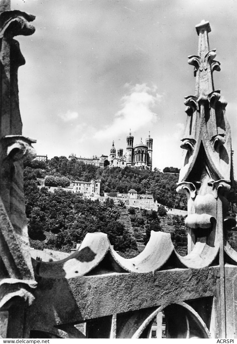 LYON  Notre Dame De Fourvière Ancienne Citadelle Et Basilique Vue De St Jean 27 (scan Recto Verso)KEVREN0684 - Lyon 5