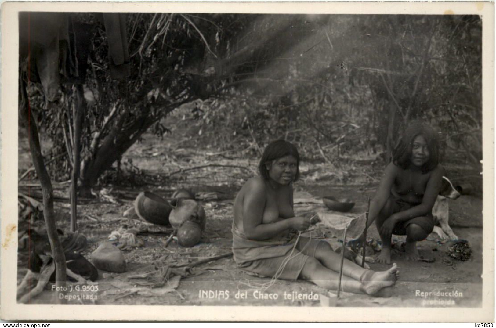 Indias Del Chaco Tejiendo - Argentinien